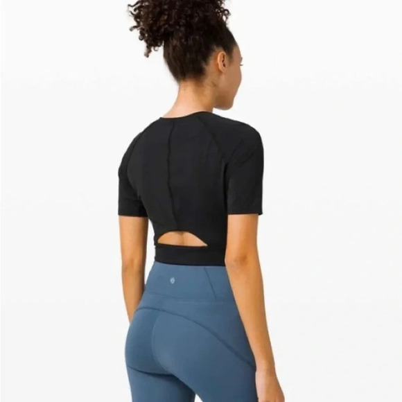 Lululemon Fine Force Short Sleeve Women's Black Run Cropped Fited size 8 - Picture 2 of 8